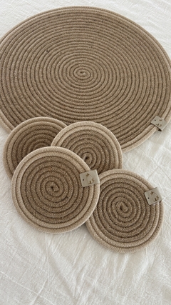 COMBO 4 Plato de sitio & 4 posavasos