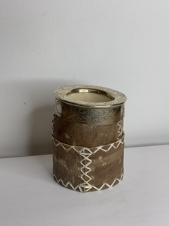 MATE IMPERIAL CINCELADO DE CUERO CRUDO C/BASE - comprar online