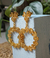 Imagen de Aretes en bronce con baño en oro 24 K