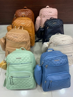 Mochila Feminina Couro Sintético Com Textura - comprar online