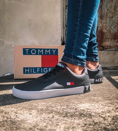 TÊNIS TOMMY HILFIGER