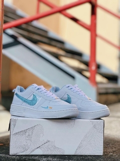 TÊNIS NIKE AIR FORCE GLITTER BLUE