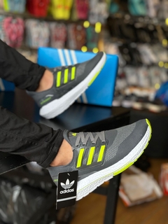 TÊNIS ADIDAS ULTRABOOST FEM/MASC - comprar online