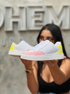 TÊNIS ADIDAS CARIBE STAR