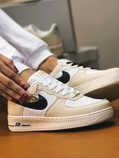 TÊNIS NIKE AIR FORCE PREMIUM na internet