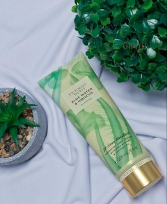 Victoria’s Secret aloe water & hibiscus hidratante – 236ml - original - comprar online