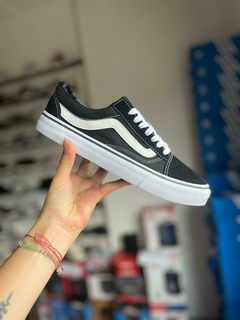 VANS VIEJA ESCUELA