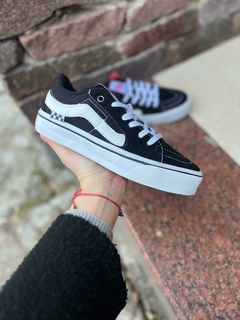 VANS KNU SKOOL