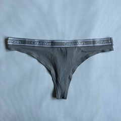 Less Calvin Klein - comprar online