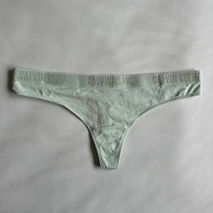 Less Calvin Klein - comprar online