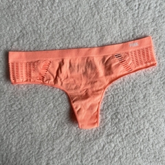 Less Pink - comprar online