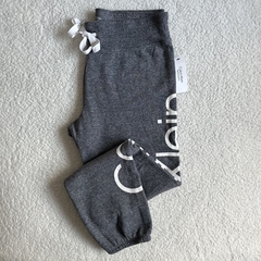 Pantalón Calvin Klein en internet