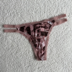 Less Pink en internet