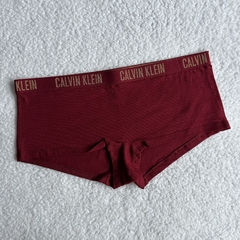 Boyshort Calvin Klein en internet
