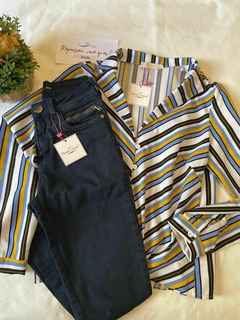Camisa listras coloridas P - Repassei, você quer?