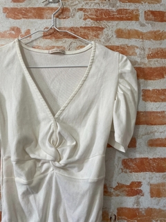 Body branco P na internet