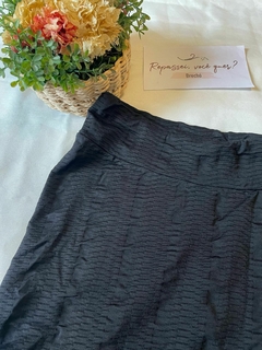 Saia preto babado M - Repassei, você quer?