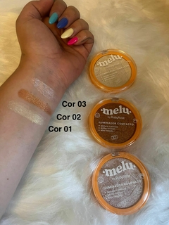 Iluminador e Sombra Melu na internet