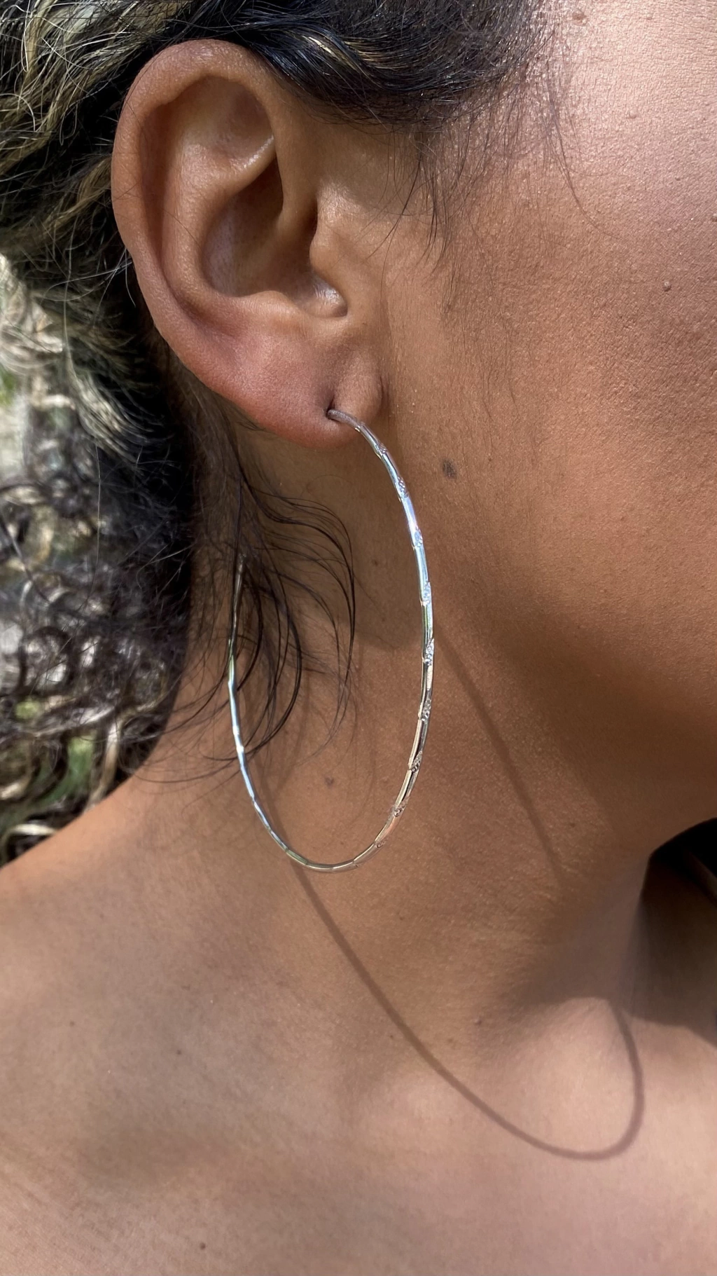 Argola extra grande detalhes