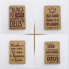 Imã de Geladeira Plaquinhas para Lembrancinhas Religiosas em MDF - comprar online