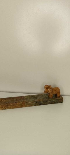 Porta Incenso de Pedra Sabão Bichinho - Casa das Pedras - comprar online