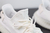 Imagem do Adidas Yeezy Boost 350 V2 'Cream White / Triple White'