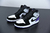 Nike Air Jordan 1 Mid SE Union Varsity Purple na internet