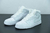 Nike Air Jordan 1 Mid Triple White na internet