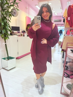 Conjunto vestido e cardigan vinho