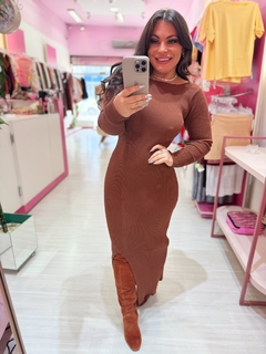 Vestido longo fenda decote costa telha - comprar online