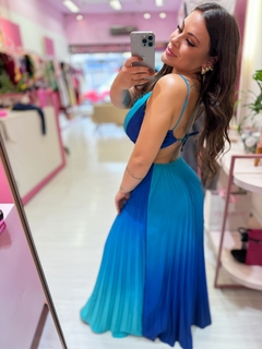 Vestido longo alcinha plissado azul na internet