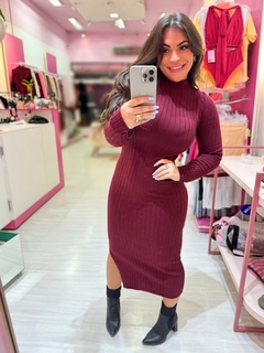 Vestido longo fenda básico bordo
