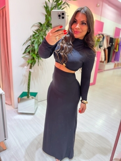Conjunto longo Ciela preto na internet