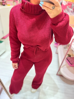 Conjunto mousse Aurora bordo na internet