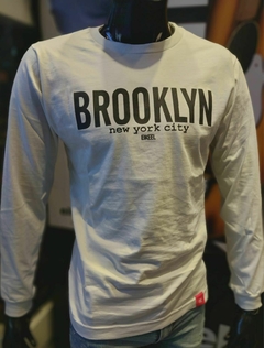 Remera Manga Larga BROOKLYN - comprar online