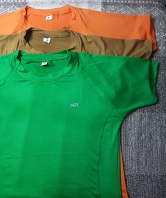 Remeras corte lateral