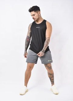 Musculosa Hombre en internet