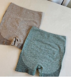Short seamless en internet