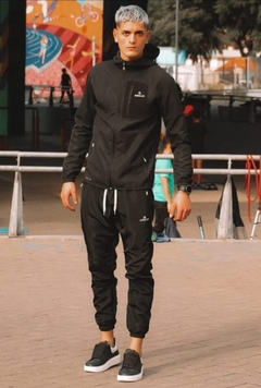 Pantalon tela de rompeviento