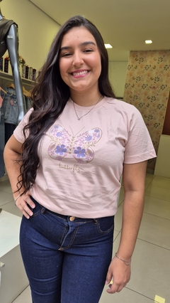 T-shirt Rosa Estampa Borboleta com Flores - comprar online