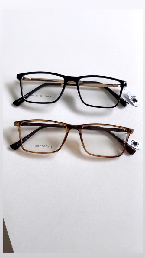 Armação para Grau Quadrada com detalhes em dourado TR109