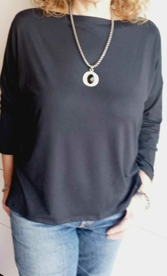 Remera Amantea en internet