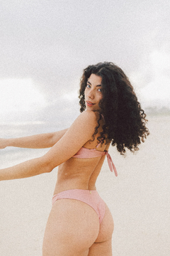Maiô Afrodite Rosé na internet