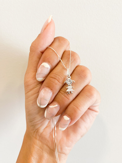 dije nena con cadena plata y cubic