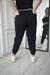 JOGGER GABARDINA CON PUÑO NEGRO en internet
