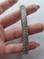 Pulsera plateada en internet
