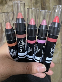 LABIAL MATE EFECTO POLVO MARY KAY