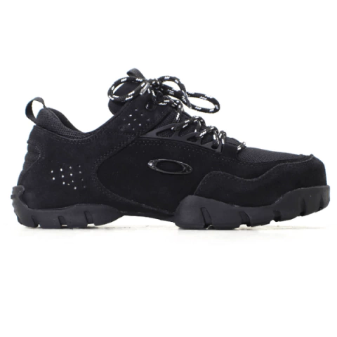Oakley Modoc Low II