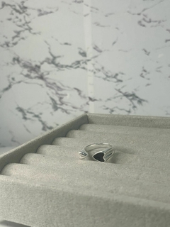 Anel Coração Liso Preto na internet