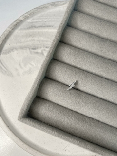 Piercing Raio cravejado na internet